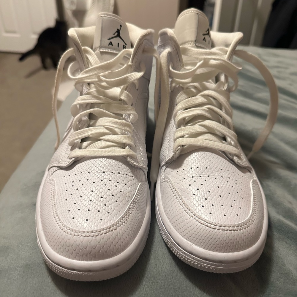 all white air jordan’s